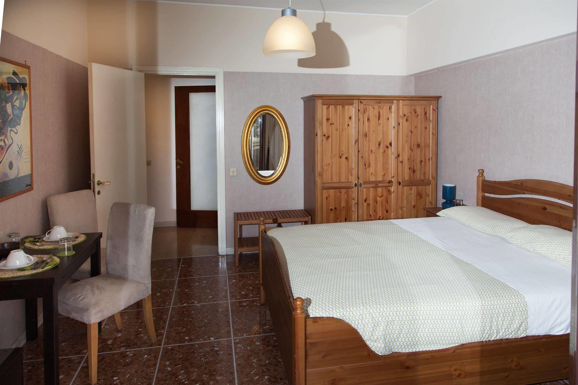 Bed and Breakfast Santa Croce Rom Exterior foto